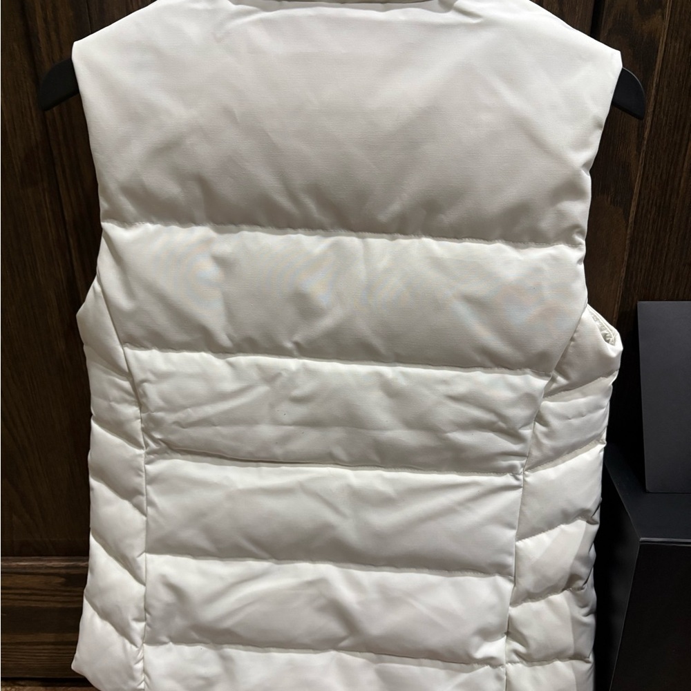 Canada Goose Freestyle Vest Women’s Black Label North Star White NEW!! Sz XS 😍🔥 - Picture 3 of 7